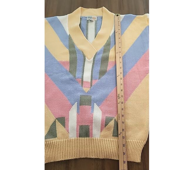 🎨 VTG IZOD Club 80s Pop Art Sweater – Women’s Large –Blue, Pink & Yellow V-Neck - Picture 7 of 7